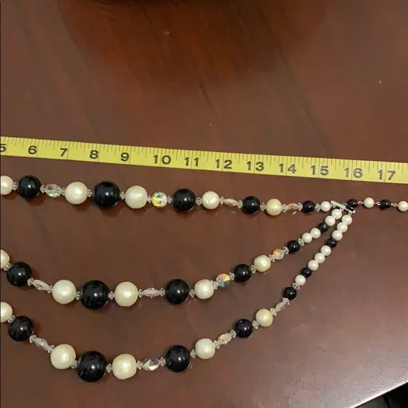Vintage 50s Glamorous Beads - Picture 5 of 5